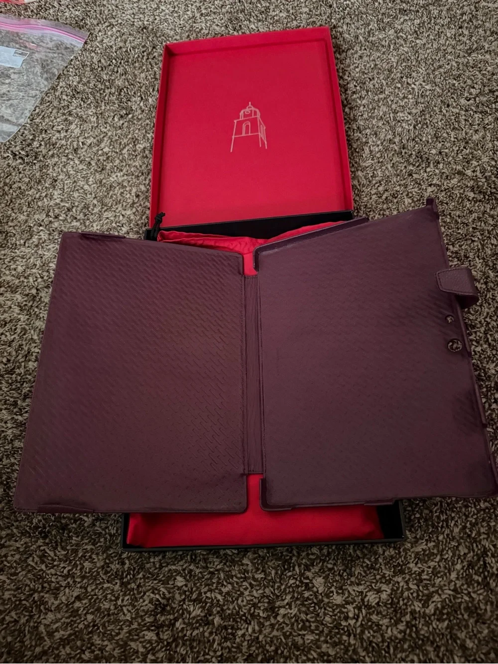 Noreve Microsoft Surface Pro 7 12.3” purple leather case
